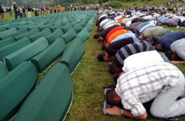 Srebrenitsa katliam: Bat'nn vahet ve ikiyzl 