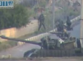 Dera'ya giren tanklar katliam yapyor (Video)